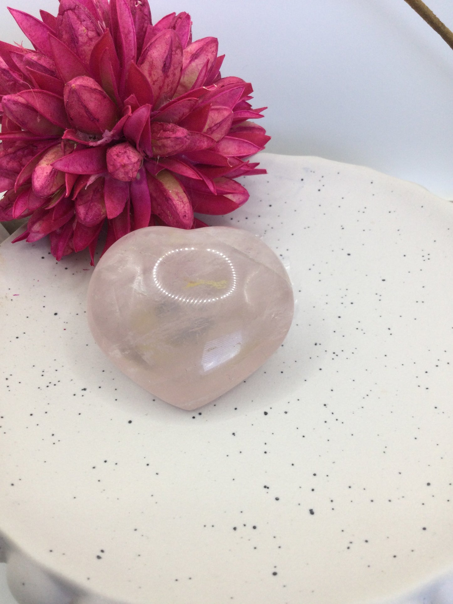 Rose quartz heart shaped palmstone (RQ1)