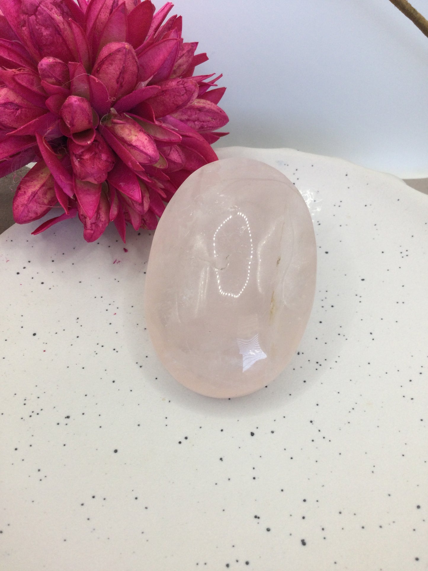 Rose quartz palmstone (WE1)