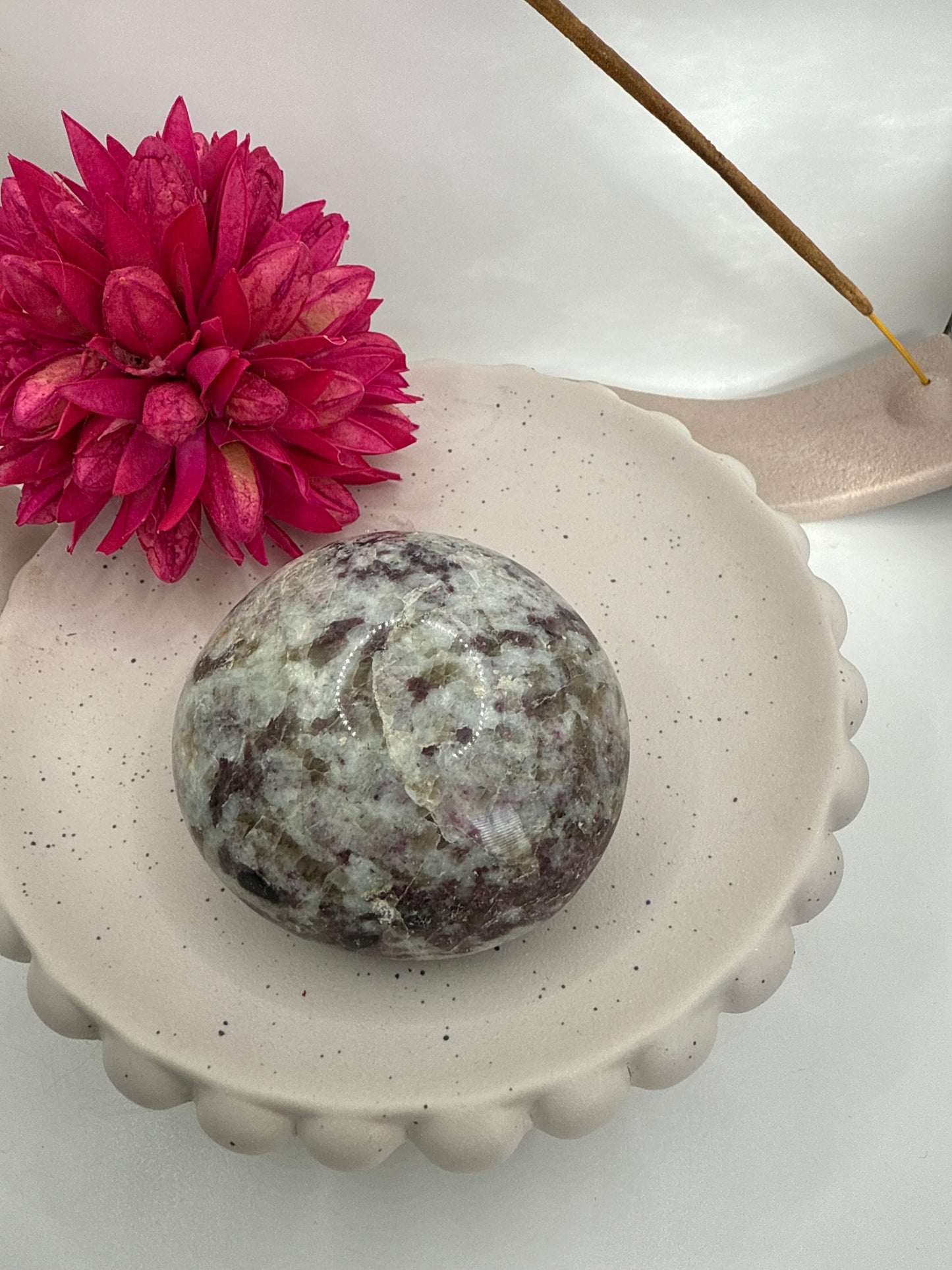 Pink tourmaline palmstone (SJ1)